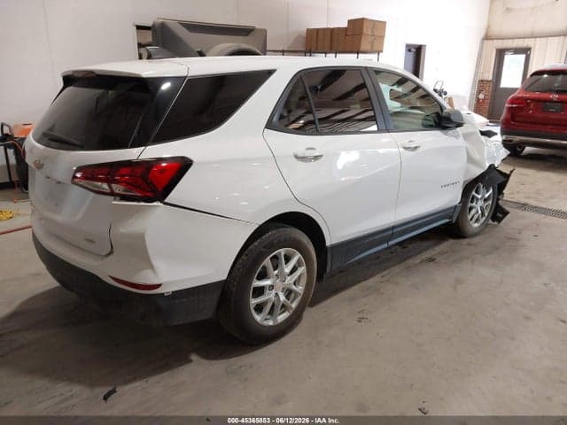 2023 CHEVROLET EQUINOX AWD LS 4