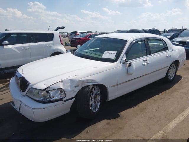 2009 LINCOLN TOWN CAR 2