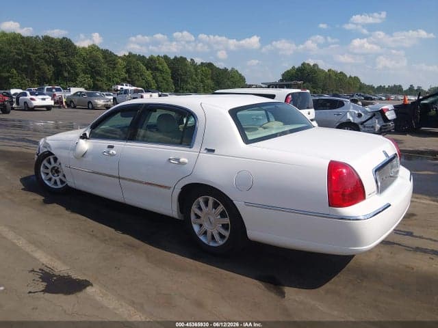 2009 LINCOLN TOWN CAR 3