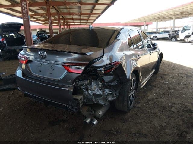 2023 TOYOTA CAMRY SE 4