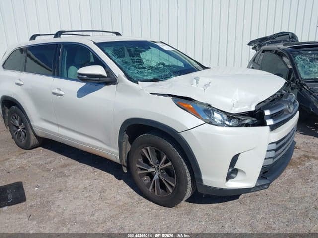 2018 TOYOTA HIGHLANDER LE