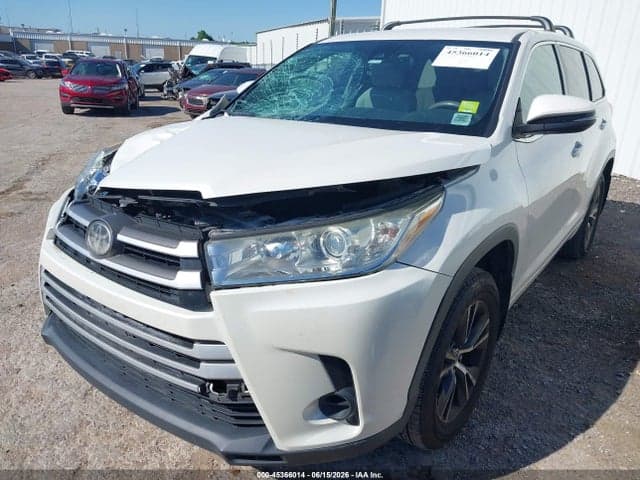 2018 TOYOTA HIGHLANDER LE 2
