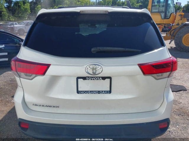 2018 TOYOTA HIGHLANDER LE 17