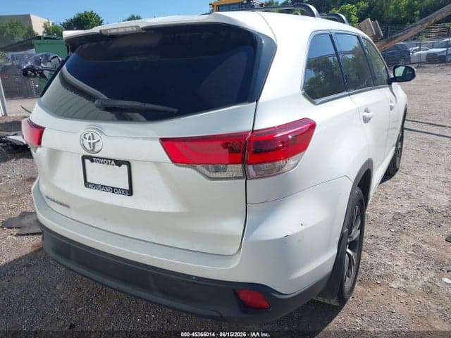 2018 TOYOTA HIGHLANDER LE 4