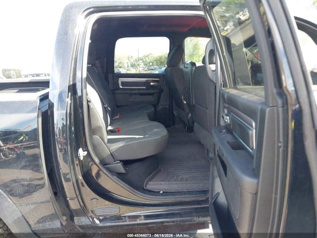 2024 RAM 1500 CLASSIC WARLOCK 4X4 5'7 BOX 8