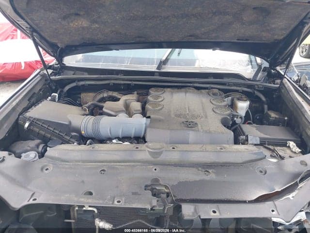 2024 TOYOTA 4RUNNER SR5 10