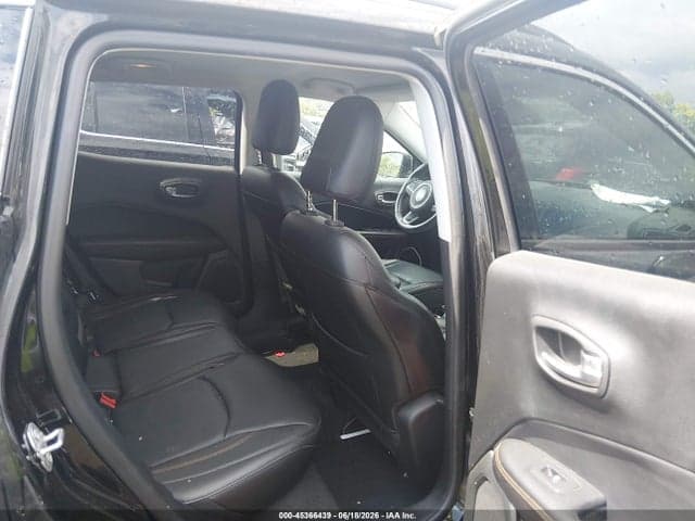 2018 JEEP COMPASS LIMITED 4X4 8