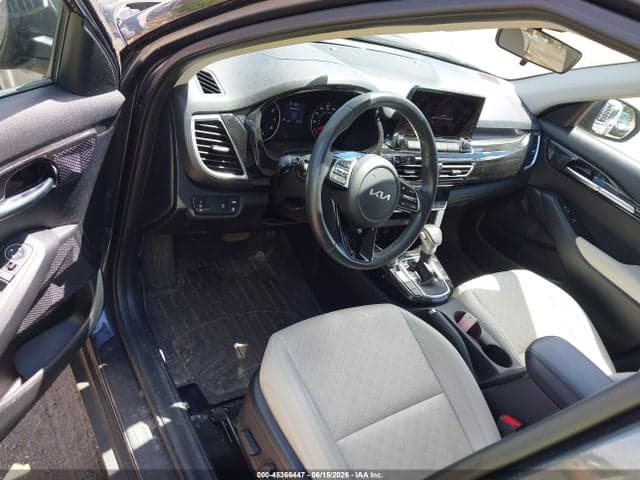 2023 KIA SELTOS EX 8