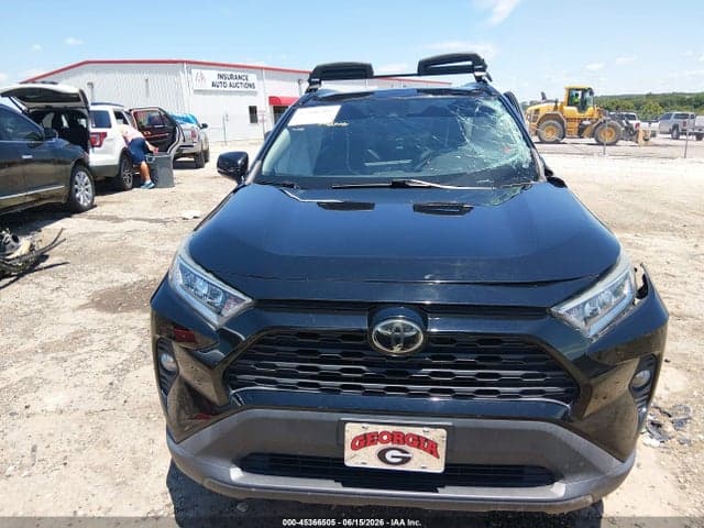 2019 TOYOTA RAV4 XLE PREMIUM 11