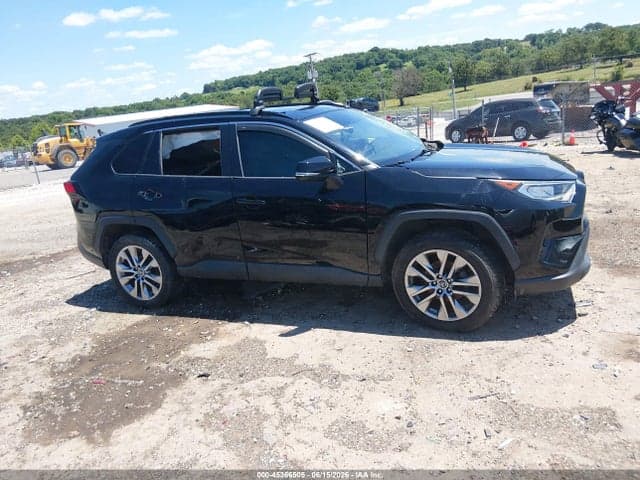 2019 TOYOTA RAV4 XLE PREMIUM 12