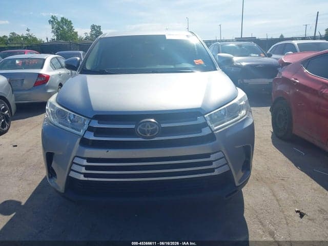2018 TOYOTA HIGHLANDER LE 12