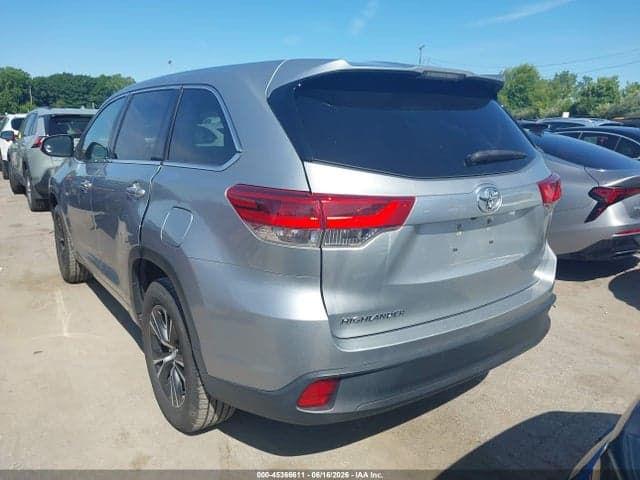 2018 TOYOTA HIGHLANDER LE 3