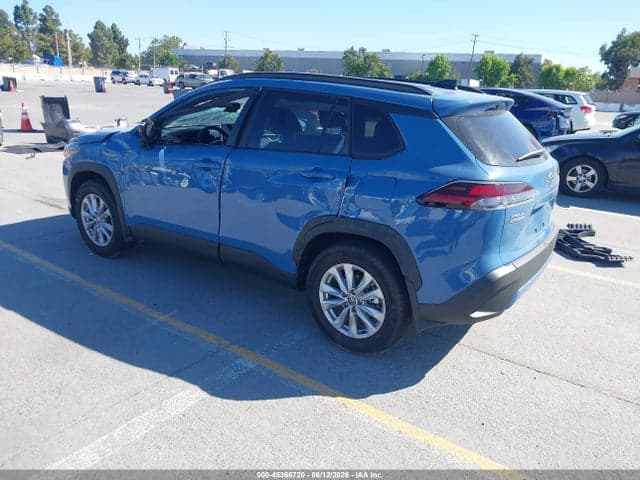 2026 TOYOTA COROLLA CROSS LE 3