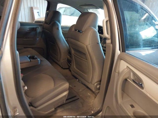 2017 CHEVROLET TRAVERSE LS 8