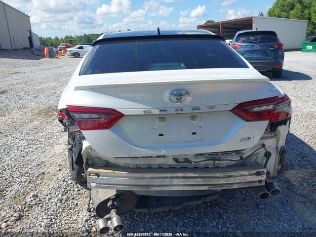2022 TOYOTA CAMRY XSE 17