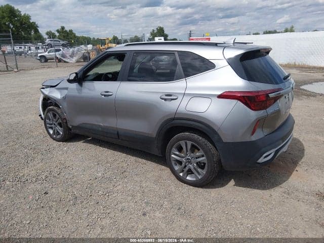 2021 KIA SELTOS S 3