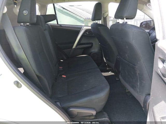 2017 TOYOTA RAV4 LE 8