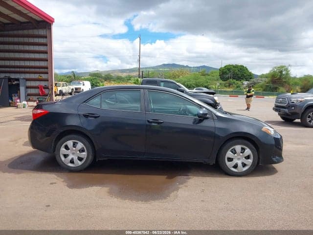 2017 TOYOTA COROLLA LE 13
