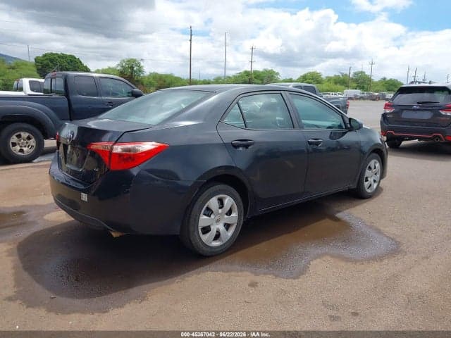 2017 TOYOTA COROLLA LE 4