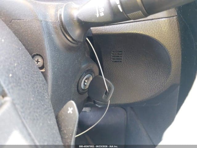 2017 TOYOTA COROLLA SE 11