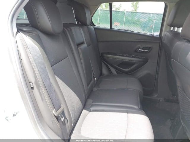 2020 CHEVROLET TRAX AWD LT 8