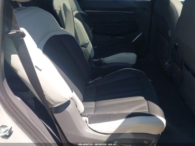 2026 KIA EV9 GT-LINE 8