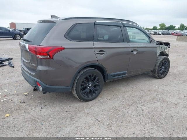 2018 MITSUBISHI OUTLANDER LE 4