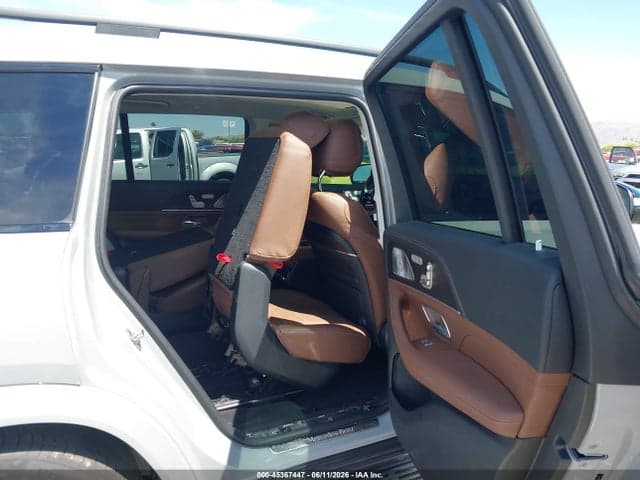 2024 MERCEDES-BENZ GLS 580 4MATIC 8