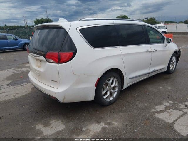 2020 CHRYSLER PACIFICA LIMITED 4