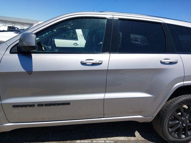 2017 JEEP GRAND CHEROKEE ALTITUDE 4X4 14