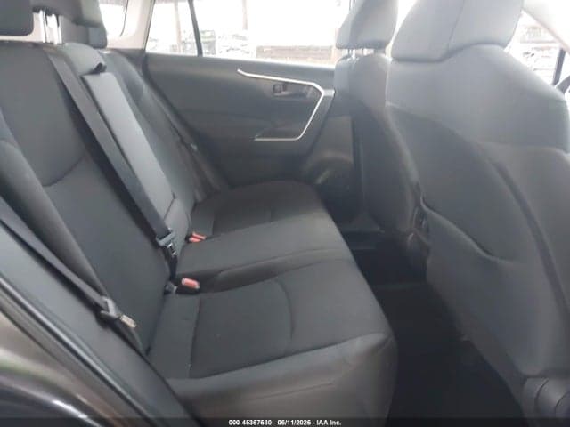 2024 TOYOTA RAV4 LE 8