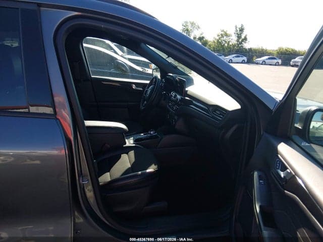 2024 FORD ESCAPE ST-LINE 5