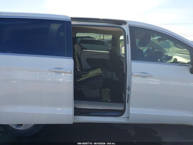 2017 CHRYSLER PACIFICA LX 8