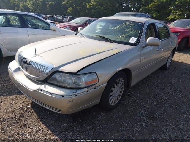 2004 LINCOLN TOWN CAR 2