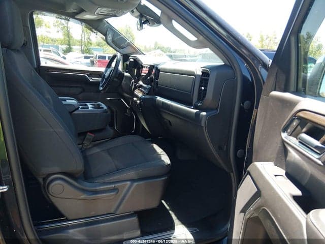 2023 CHEVROLET SILVERADO 1500 4WD STANDARD BED LT 5