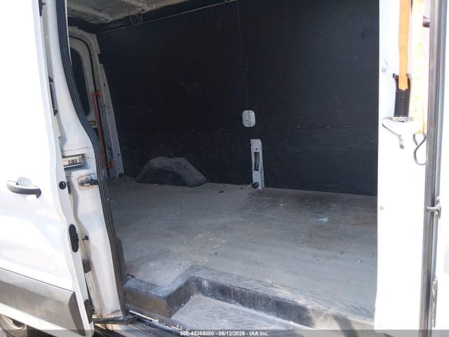 2019 FORD TRANSIT-150 8