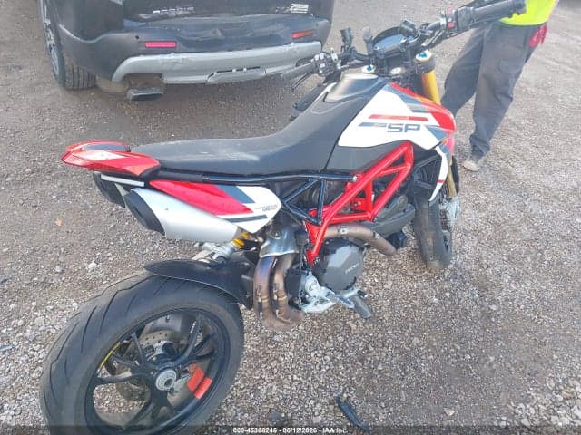 2023 DUCATI HYPERMOTARD 950/950 SP 4