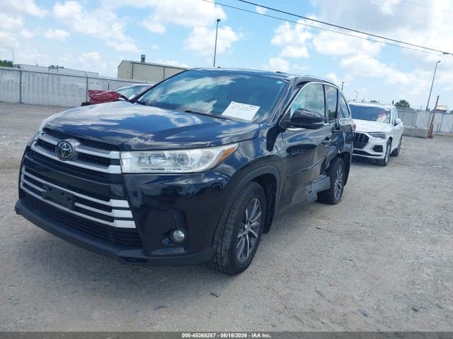 2019 TOYOTA HIGHLANDER XLE 2