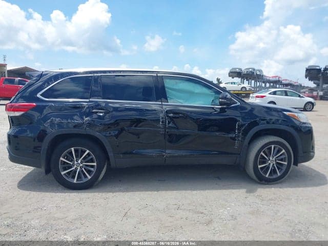 2019 TOYOTA HIGHLANDER XLE 13