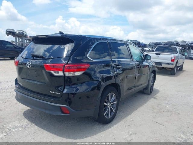 2019 TOYOTA HIGHLANDER XLE 4