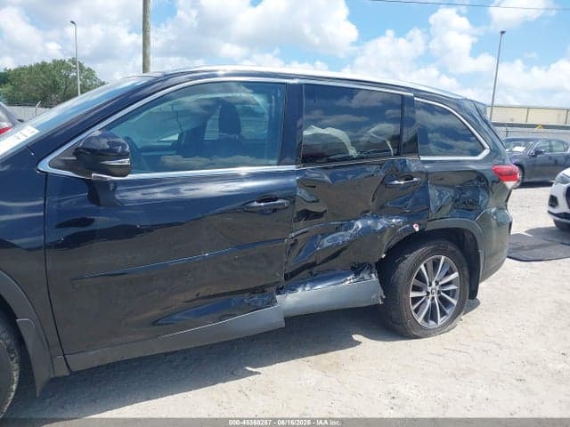 2019 TOYOTA HIGHLANDER XLE 6