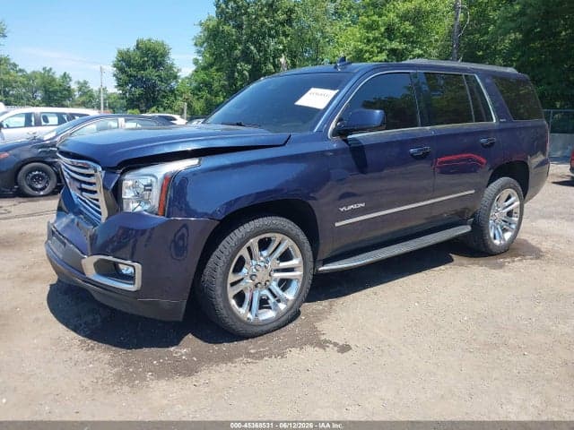 2017 GMC YUKON SLT 2