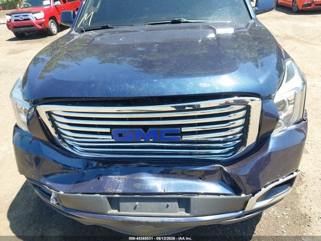 2017 GMC YUKON SLT 10