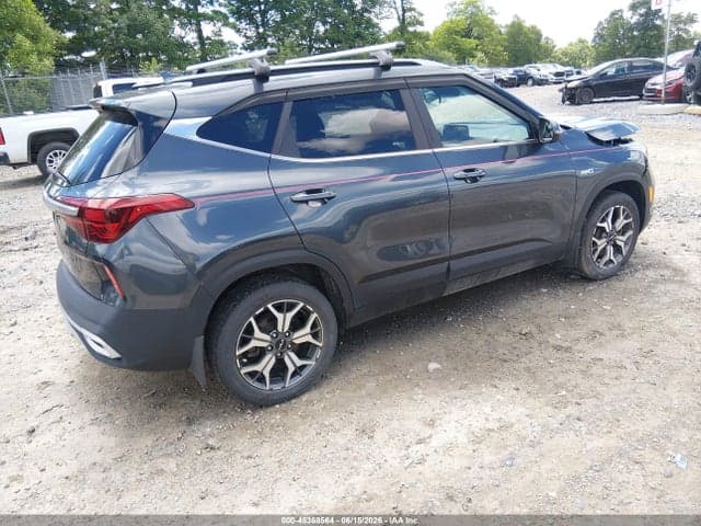 2022 KIA SELTOS EX 4