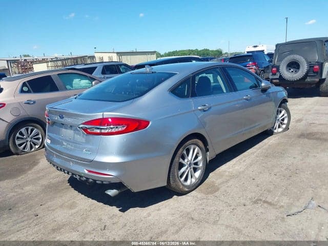 2020 FORD FUSION SE 4