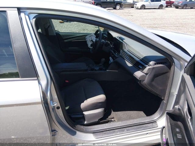 2025 TOYOTA CAMRY LE 5