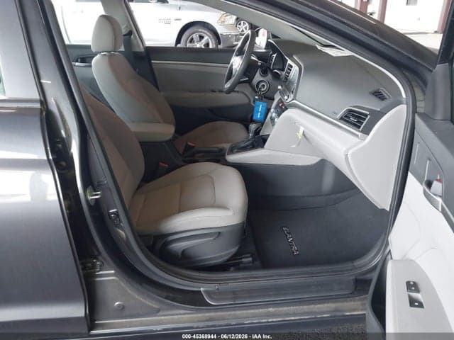 2020 HYUNDAI ELANTRA SE 5