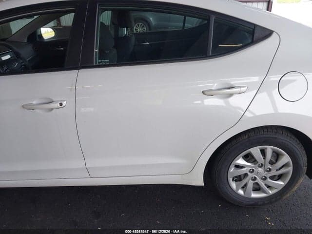 2020 HYUNDAI ELANTRA SE 12