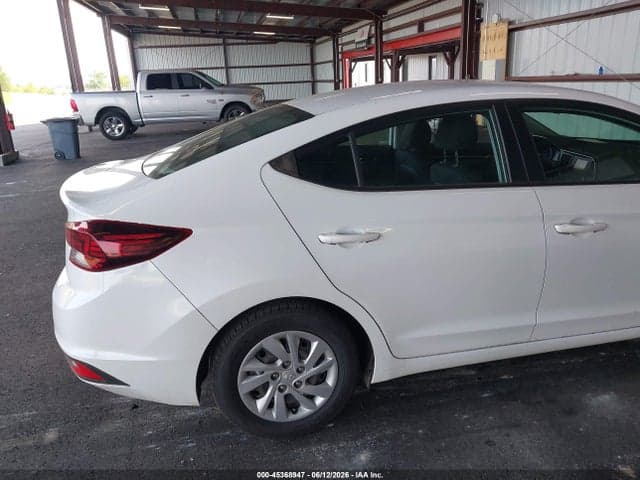 2020 HYUNDAI ELANTRA SE 15