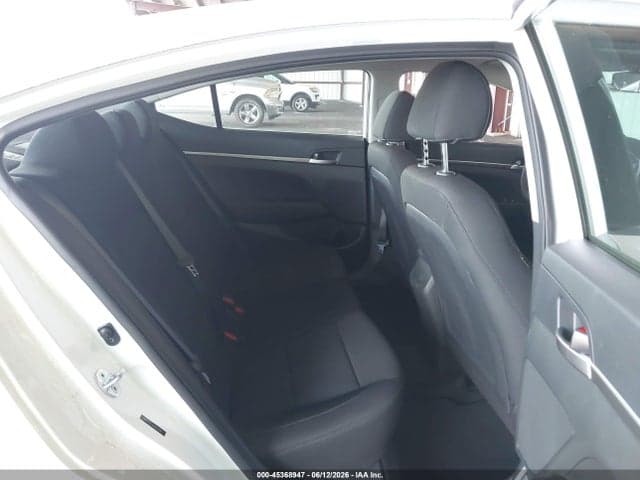 2020 HYUNDAI ELANTRA SE 8